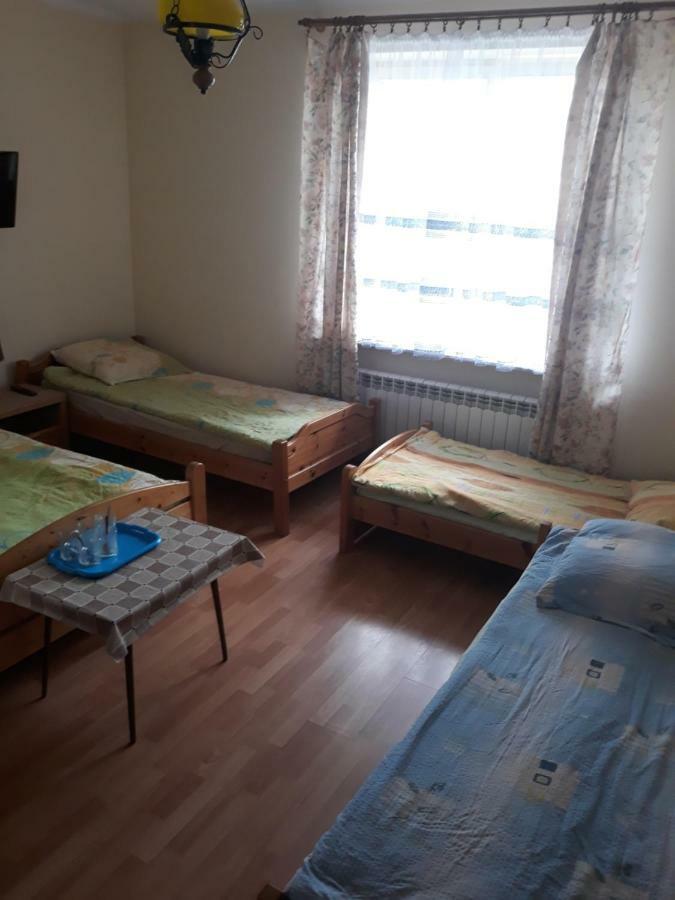 Uniejow Pensjonat Pod Milorzebem Bagian luar foto